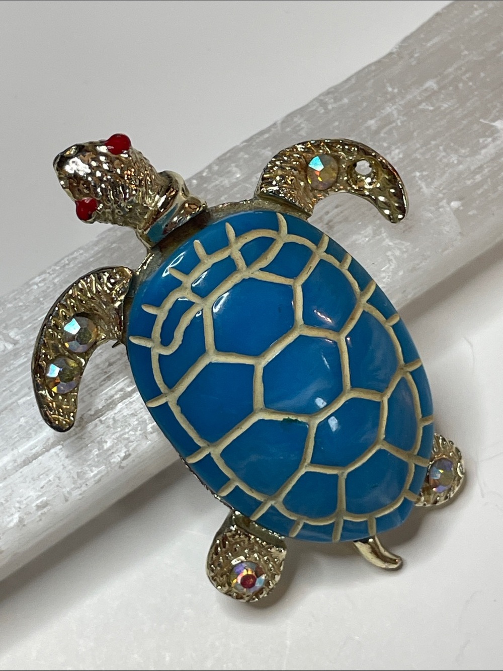 Vintage Turtle Blue Enameled Shell Auroro Borealis Rhinestone Flippers Brooch